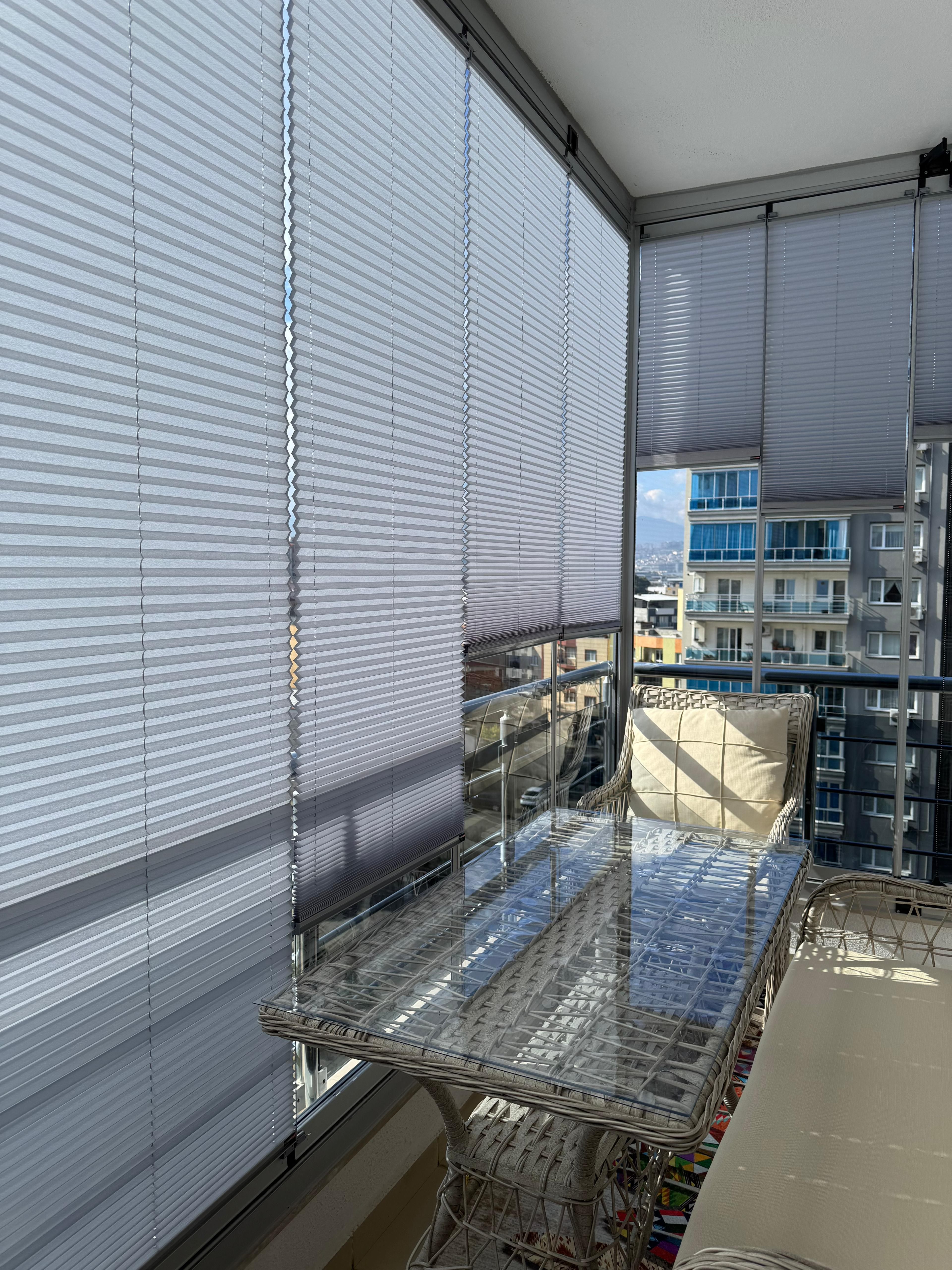 Cam Balkon İçin Güneş Kırıcı Plise Perde