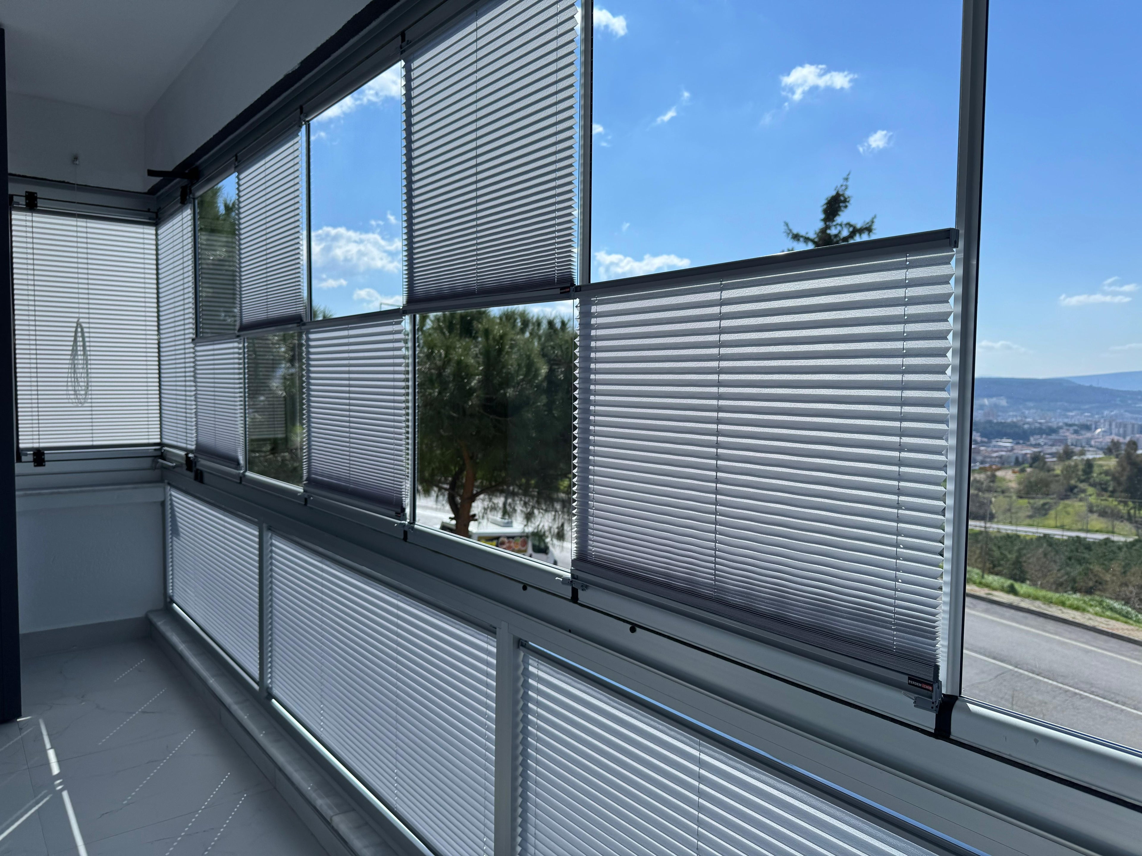 Cam Balkon İçin Güneş Kırıcı Plise Perde