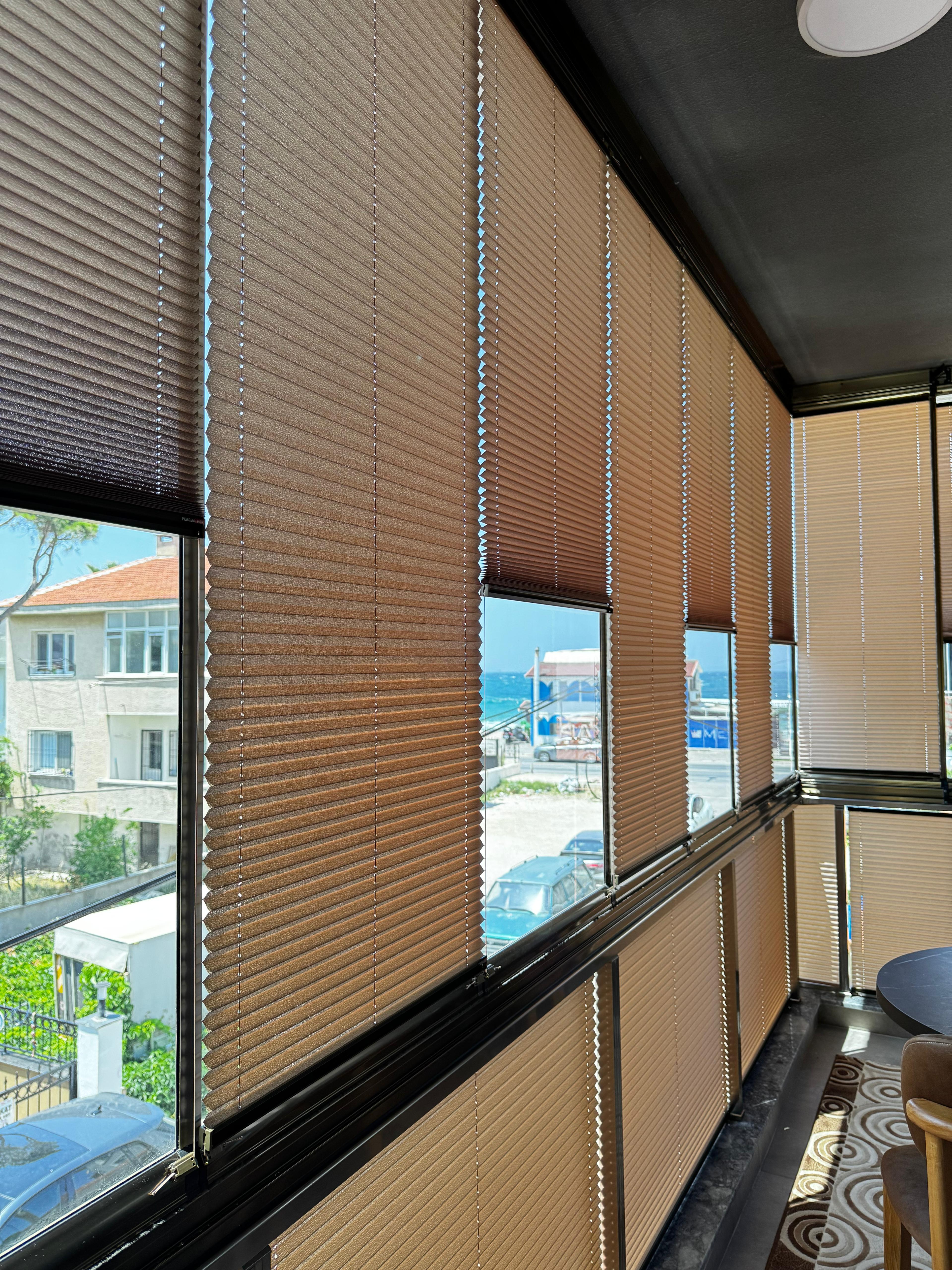 Cam Balkon İçin Güneş Kırıcı Plise Perde