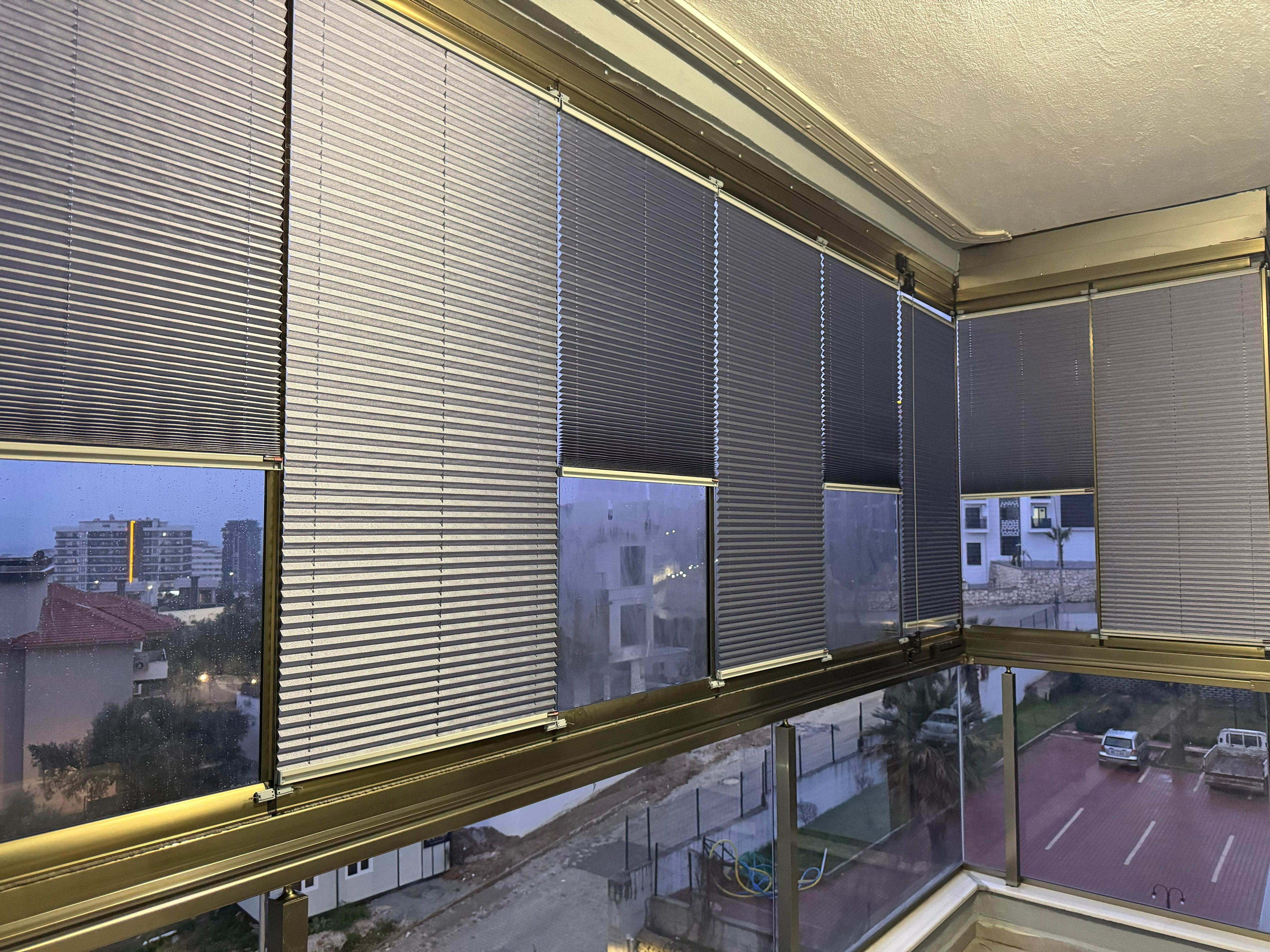 Cam Balkon İçin Güneş Kırıcı Plise Perde